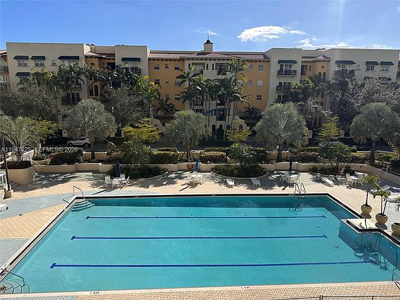2nd image of 600 Biltmore Way APT 318