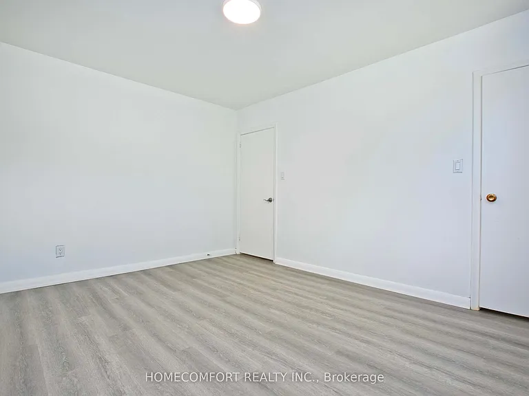 247 Parkview Ave — Photo 17