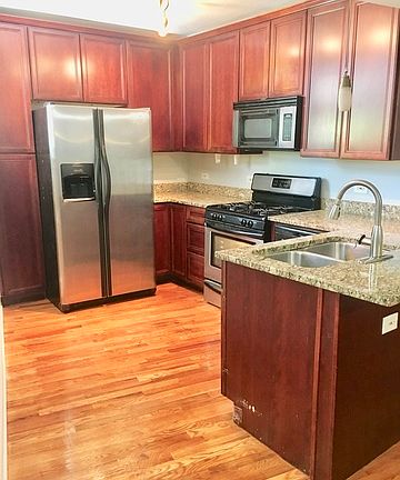 3rd image of 1144 W Pratt Blvd #G