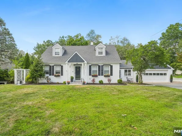 197 Ratzer Rd, Wayne, NJ 07470