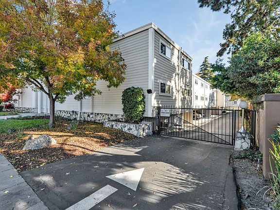 2nd image of 1898 Meridian Ave Unit 31