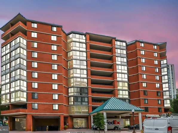 1001 N Randolph St APT 909, Arlington, VA 22201