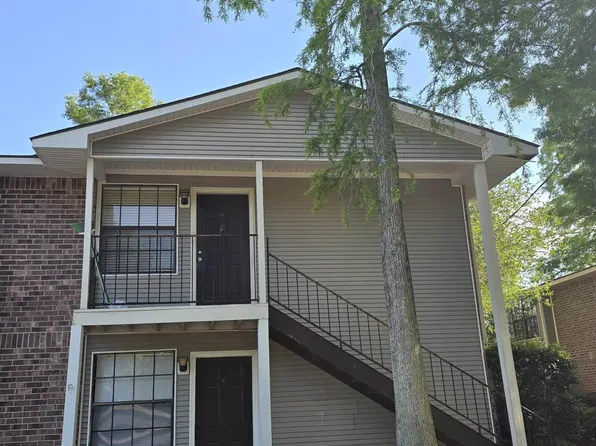 915 W Macci St #22C, Gonzales, LA 70737