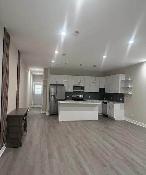 5549 N Lincoln Ave #1 — Photo 9