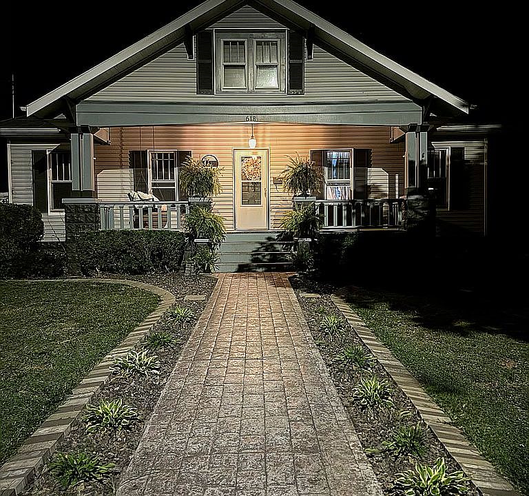 1st image of 618 W Chester St