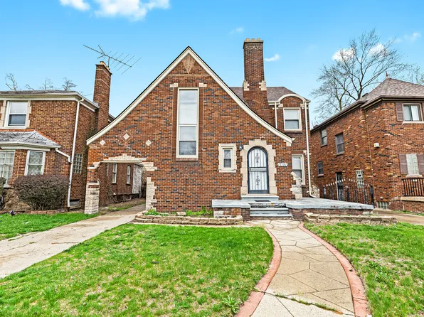17151 Pennington Dr, Detroit, MI 48221