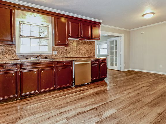 5th image of 510 Golf Rd