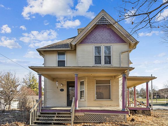 3rd image of 319 S Main St