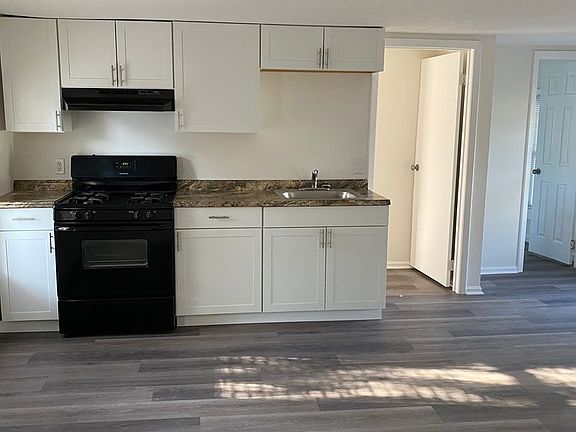 4th image of 348 Gibson St #3