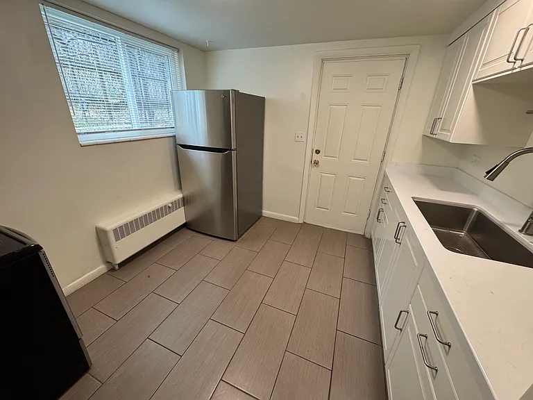 1237 S Lake St — Photo 7