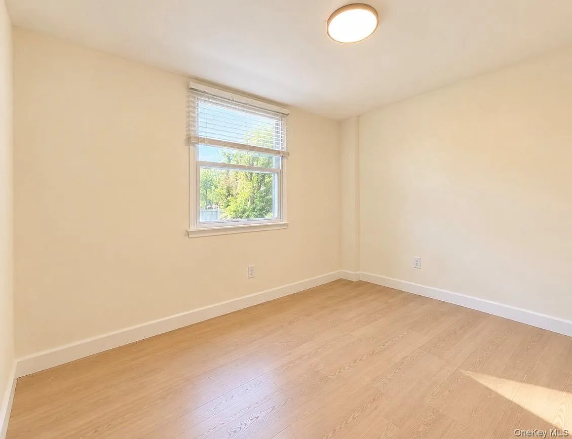 4 bed, 2.5 bath, 1560 sqft, $4,450 — Photo 4