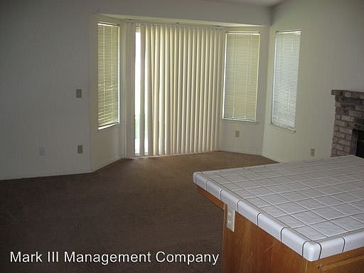 3rd image of 1215 Chesapeake Dr