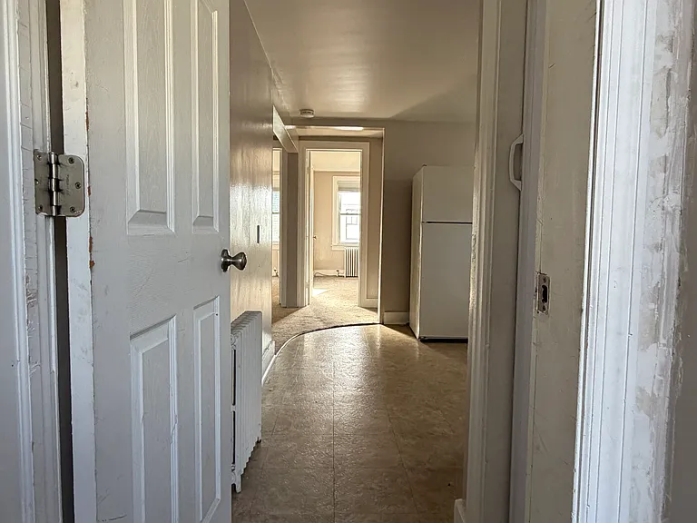 3011 Broadway #2 — Photo 2
