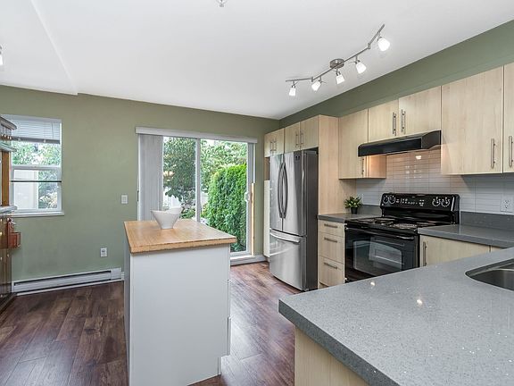 4th image of 20875 80th Ave #33