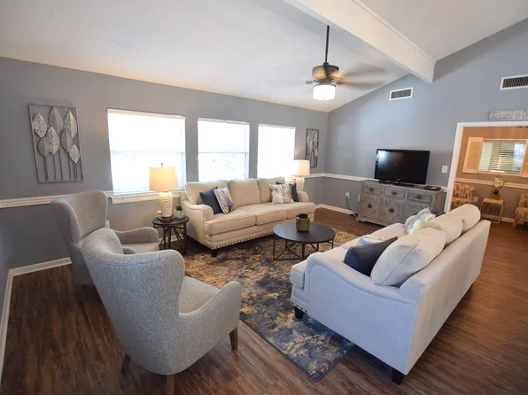 Lakeland East Apartment Homes, 1045 Flynt Dr, Flowood, MS 39232