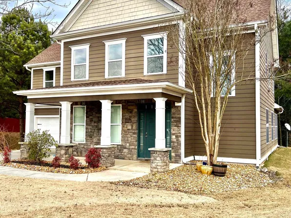 150 Lindsey Ter, Fayetteville, GA 30214