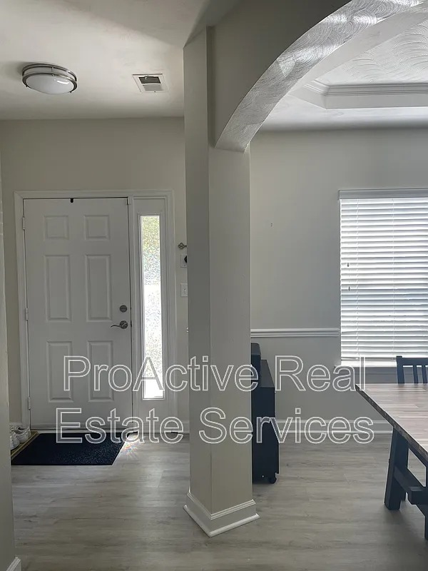 2 bed, 2.5 bath, 1740 sqft, $2,500 — Photo 4