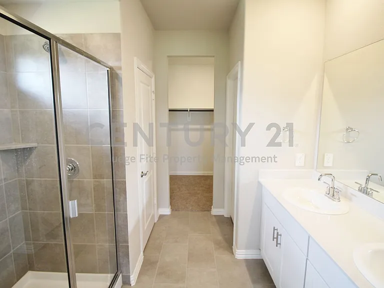 4208 Mountain Creek Dr — Photo 16