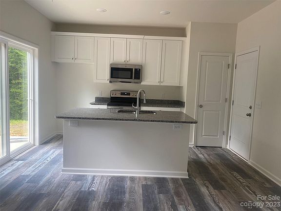 3rd image of 134 Brook Creek Dr #63