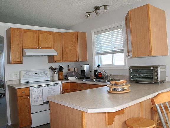 4th image of 263 Dunvegan Rd NW
