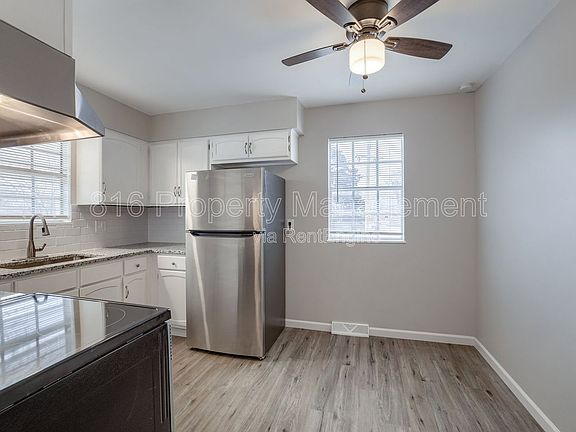 5th image of 1103 E Sea Ave