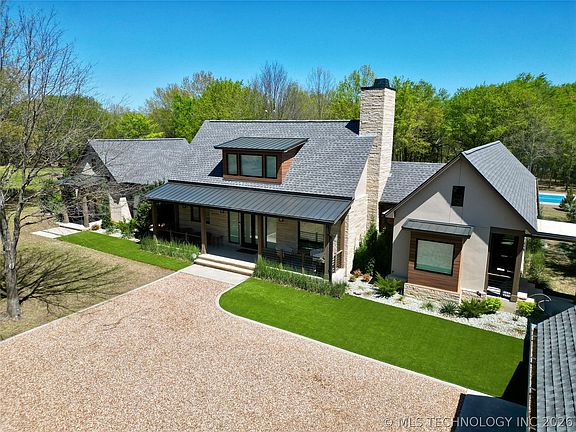 2nd image of 132 Meadowview Ln