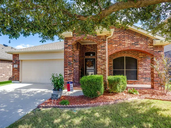 8208 Sleeping Doe Dr, Fort Worth, TX 76179