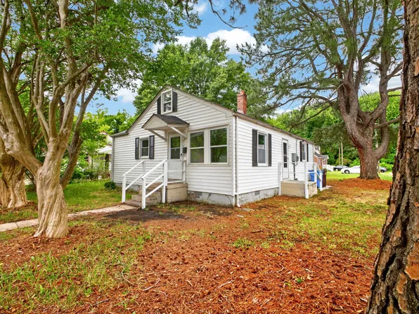 900 Partridge Ave, Chesapeake, VA 23324