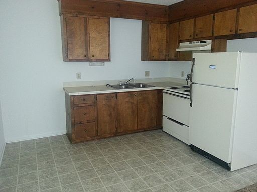 2nd image of 707 Patton Cir APT 10