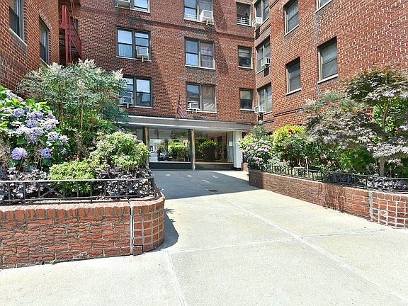 2nd image of 2680 E 19th St #S2