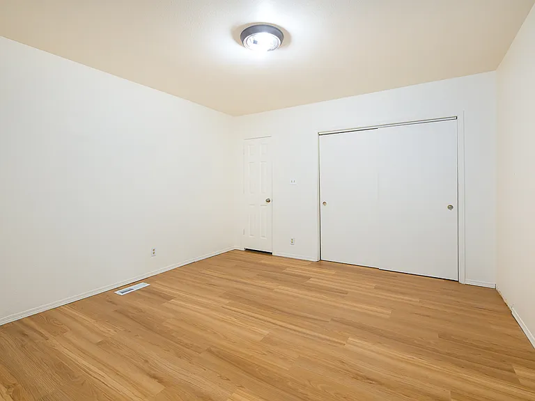 1908 Cleveland Blvd #1908 — Photo 15