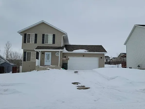 1219 Middle Fork Dr, Gillette, WY 82718