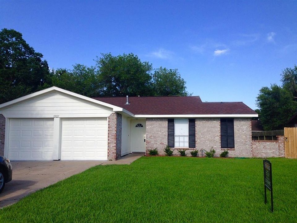 1st image of 15927 Kenbriar Dr