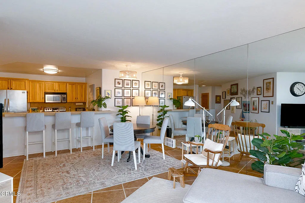 1 bed, 1.0 bath, 690 sqft, $3,000 — Photo 4