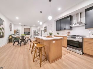 104 Encampment Ct, Montville Township, NJ 07082