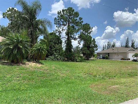 4th image of 3705 NE 13th Pl