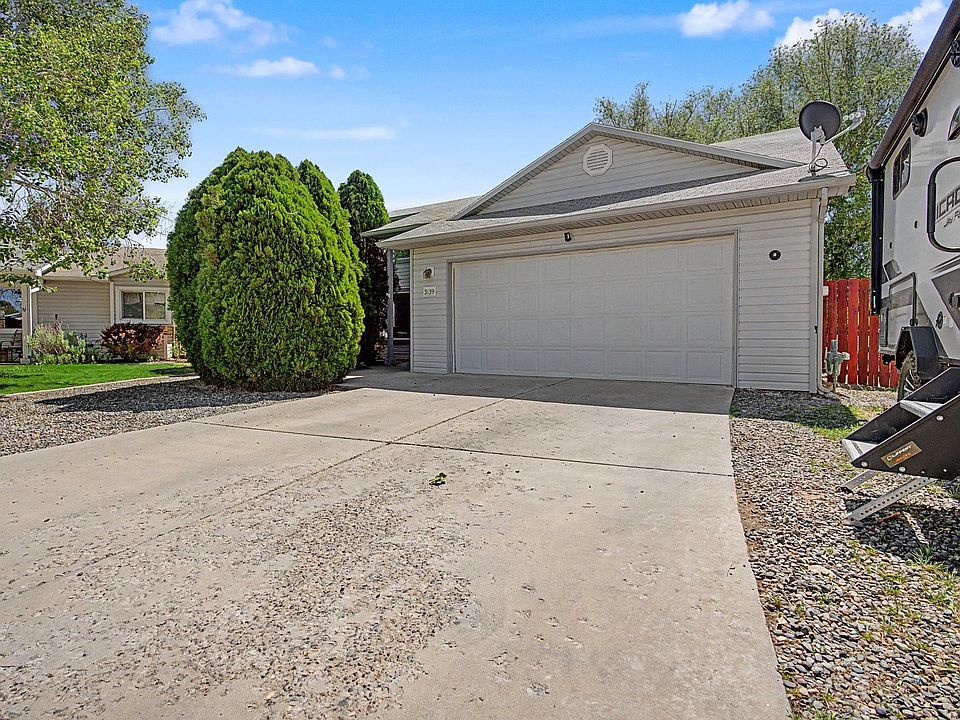 1st image of 3139 S Drake Ct