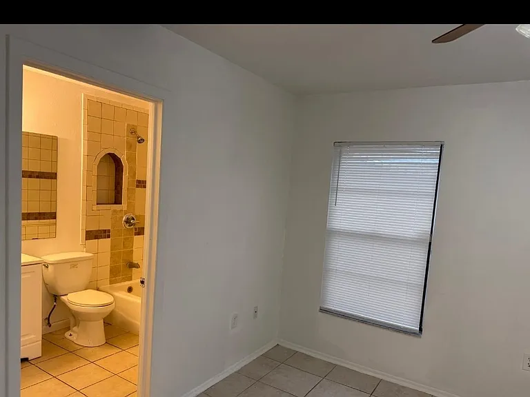 1824 Coronado Rd — Photo 9