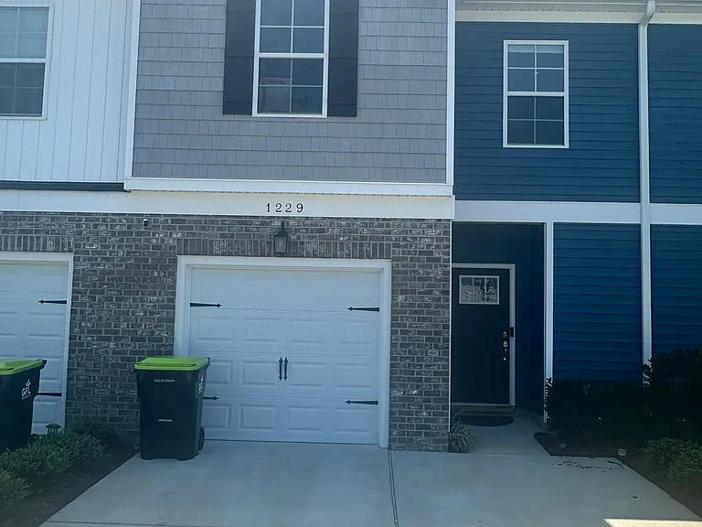 1229 Jadens Way — Photo 4