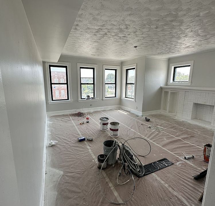 1st image of 11040 S Vernon Ave #3