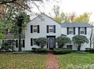 10 Wickersham Ln, Saint Louis, MO 63124
