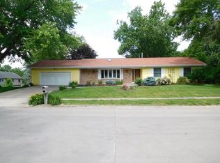 1115 Estron St, Iowa City, IA 52246