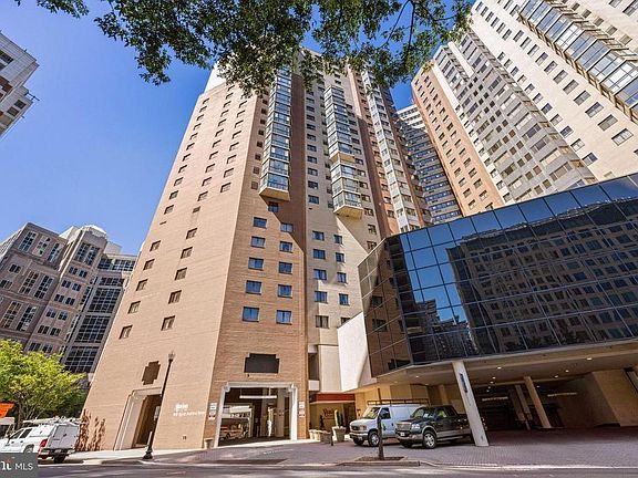 2nd image of 900 N Stafford St APT 1403
