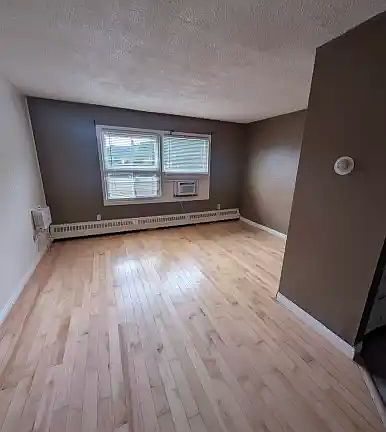 2nd image of 3920 Robinson St #1A