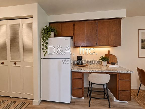 5th image of 697 SE Jefferson St #2
