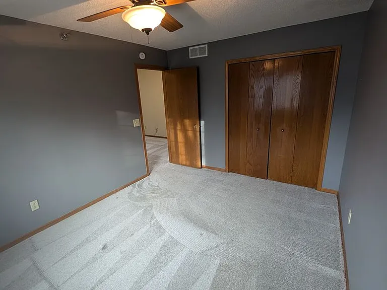 2583 Bedford Ct — Photo 11
