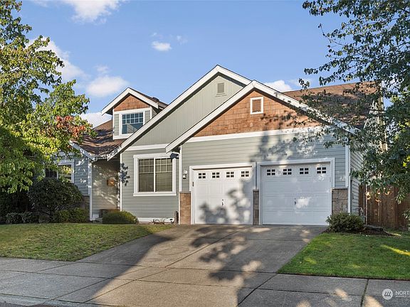 3rd image of 805 Williams Street NW