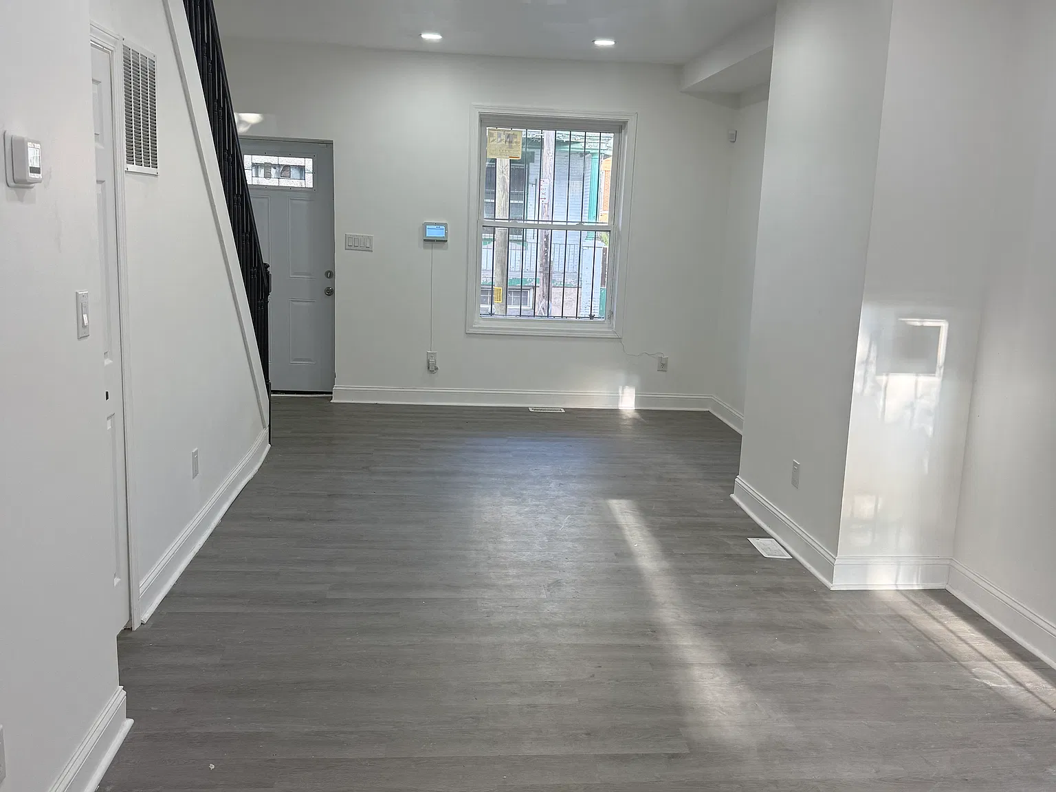 Charming 3-Bedroom Rental with Outdoor Space in Brewerytown — Photo 2
