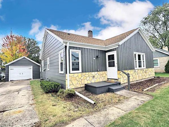 310 W Ryan St, Brillion, WI 54110