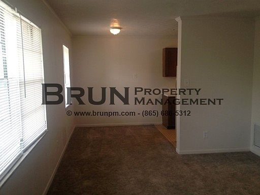 3rd image of 609 E Inskip Dr APT 18